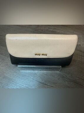 Miu Miu Two-Tone Cream and Black Leather Continental Wallet